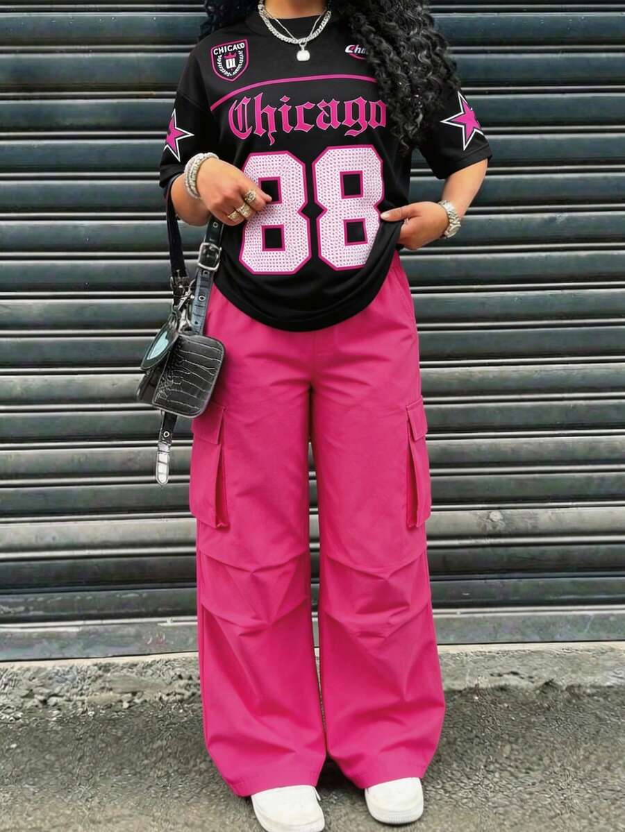 SHEIN Set 2 buc. Tricou casual cu imprimeu numeric, stil stradal + pantaloni cargo, croială confortabilă pentru mișcare ușoară, elemente stradale la modă, potrivit pentru școală, naveta, ieșiri în weekend, purtare zilnică primăvara - Roz fierbinte - Vizualizare 1