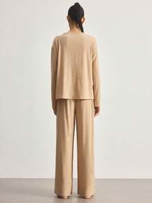 Ocili Minimalist Comfortable Collarless Soft Pajama Set For Women - Yellow - View 3