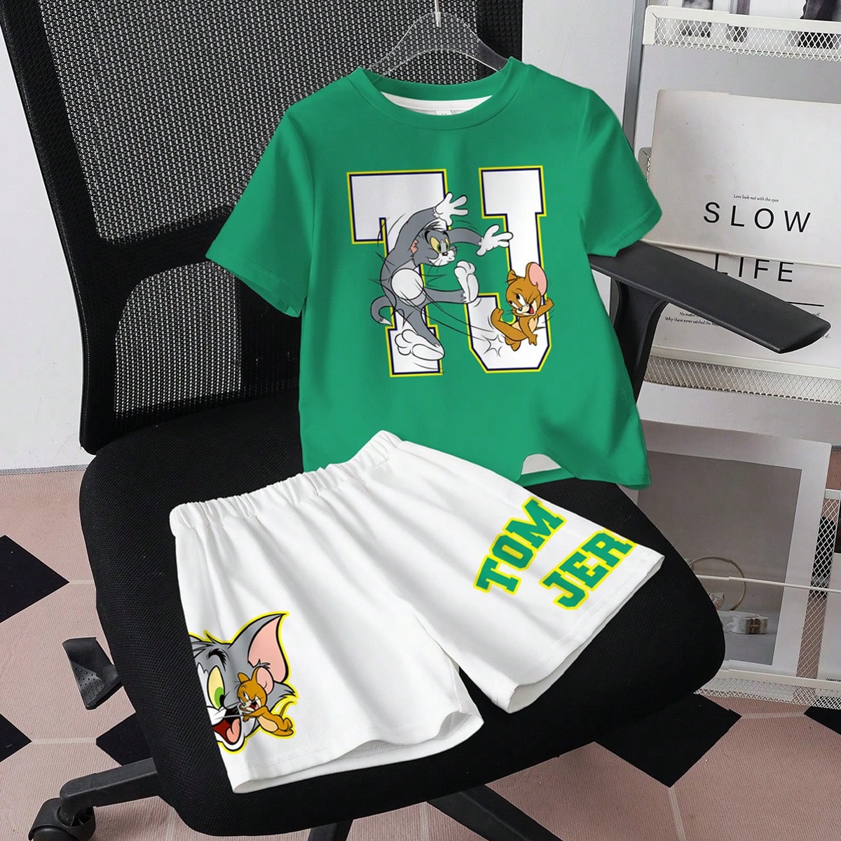 Conjunto informal de camiseta de manga corta con estampado de dibujos animados y pantalones cortos para niño pequeño