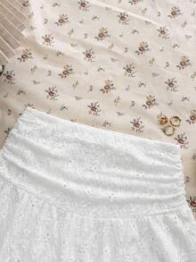 少女白色针织休闲百搭镂空褶皱A字迷你裙，适合夏季穿着 - 白色 - 查看 5