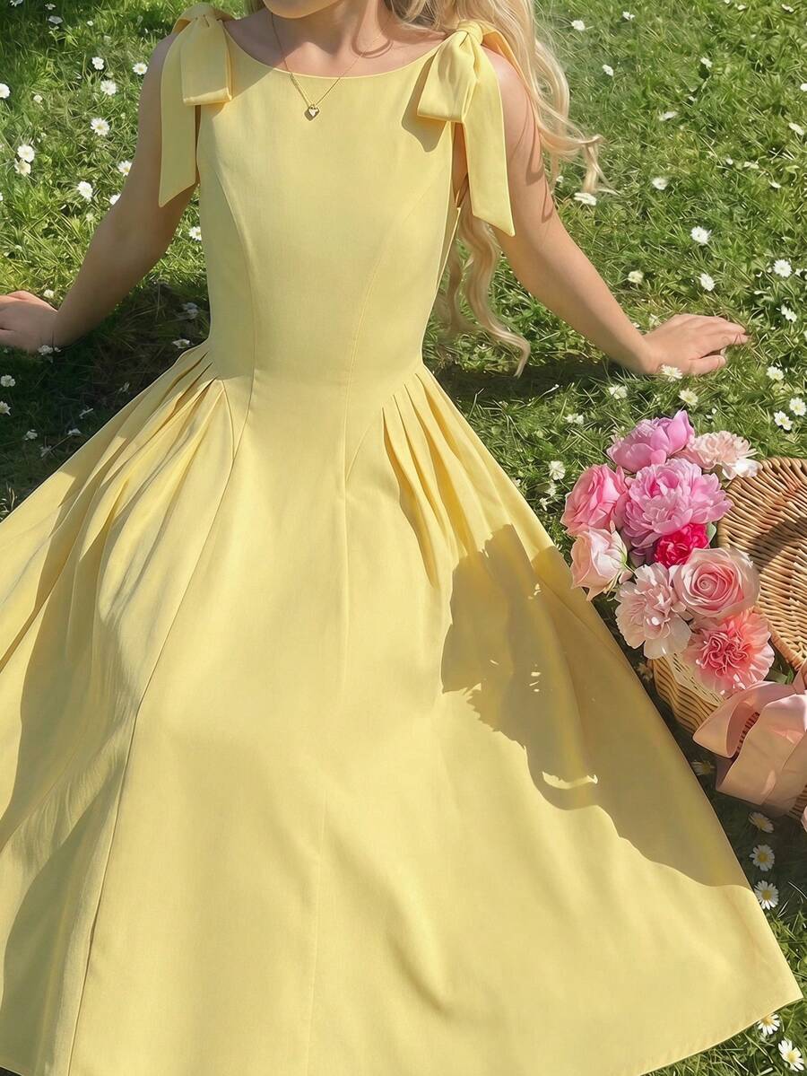 SHEIN 少女纯黄色蝴蝶结腰身连衣裙，休闲优雅时尚百搭，适合日常穿着、典礼、派对等场合，新款女童连衣裙 - 黃色 - 查看 1