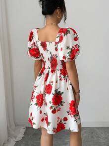 SHEIN Elenzya 女士方领印花褶皱腰身优雅短款派对连衣裙 - 杏色 - 查看 2