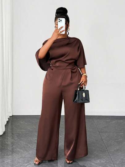 Maweii 大码女式休闲舒适棕色不对称肩部上衣和宽松直筒裤两件套，适合春夏通勤。