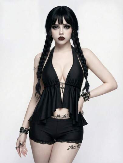 ROMWE Goth 两件套哥特风女士黑色吊带露脐比基尼套装，哑光纯色，深V领，荷叶边装饰，金属十字架装饰，蕾丝边平角短裤，露背设计，适合派对、海滩、度假等场合。