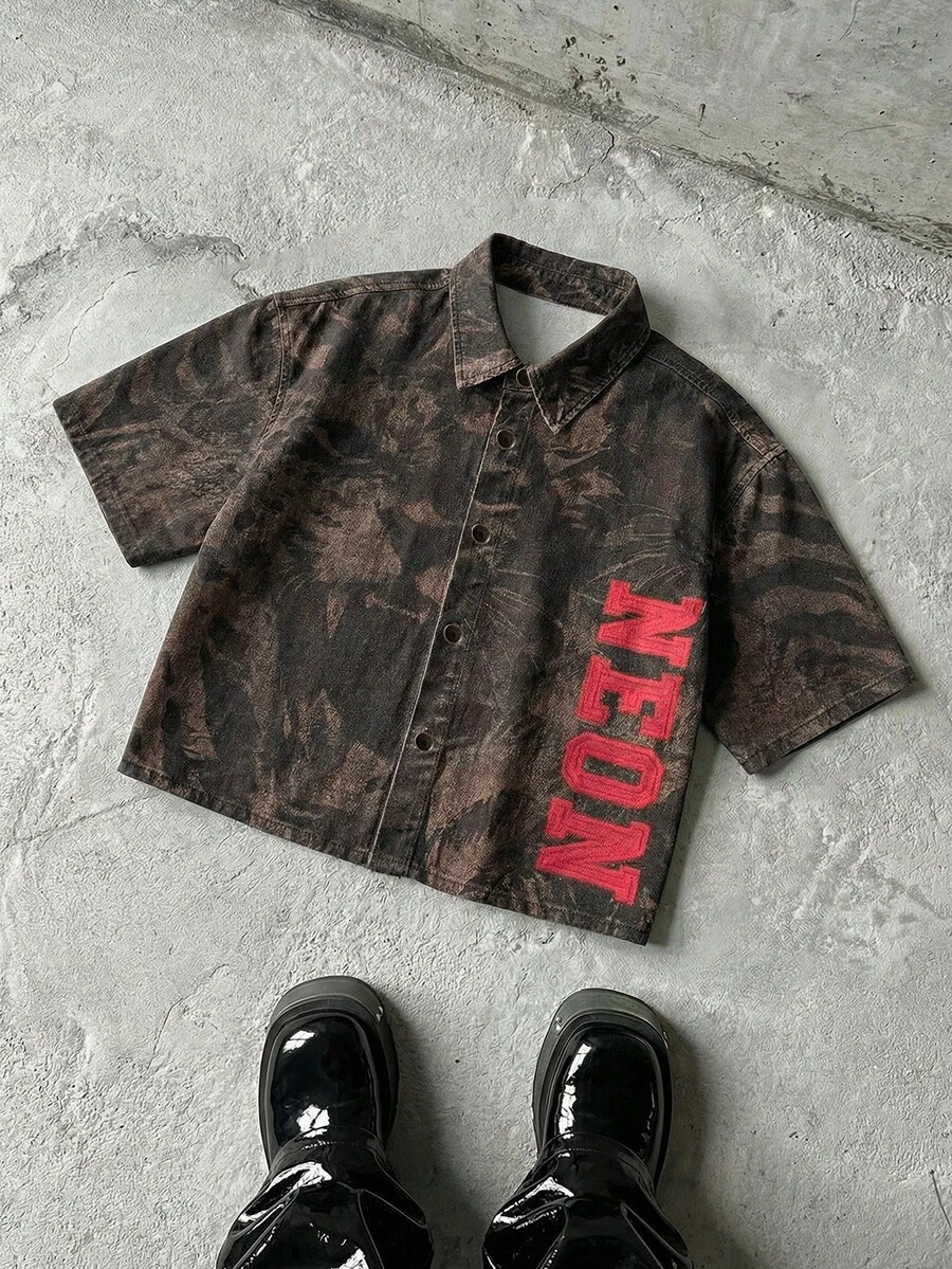 NEON BLANC Áo sơ mi denim nam tay ngắn, cài cúc đơn, thêu chữ. - màu nâu - Xem 1