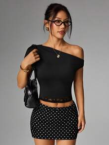 SHEIN HypeZone Solid Color Fitted Lace Patchwork Asymmetric Collar Sports T-Shirt - Black - View 1