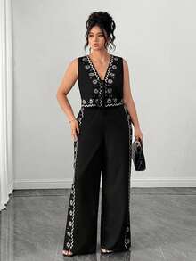 SHEIN Tall CURVE مجموعة قطعتين من سترة مربوطة وبنطلون بطبعة زهور للمقاسات الكبيرة - الأسود - مشاهدة 5