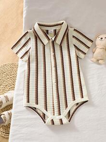 SHEIN Vintaside Kids 嬰兒男童藍白條紋短袖針織提花鏤空連身褲 夏季休閒家庭套裝 洗禮正式鈕扣前開式連身褲 - 彩色 - 查看 3