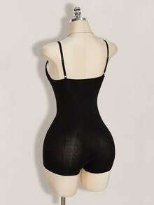 SHEIN ICON Bộ jumpsuit hai dây gợi cảm, màu trơn, chất liệu lưới phối ren, dành cho nữ, thích hợp đi dự tiệc mùa hè Y2K (phong cách thập niên 2000), kiểu dáng câu lạc bộ, Coachella. - màu đen - Xem 10