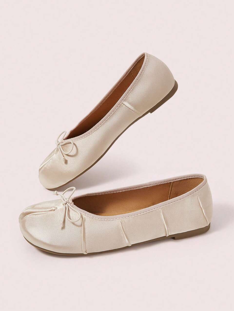 CUCCOO DOLLMOD Women's Champagne Satin Pleated Round Toe Split Toe Flats Classic Vintage Japanese Casual Cute Vacation Commute Shoes