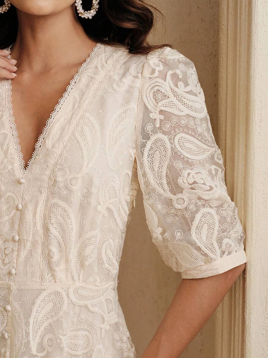 Anewsta Romantic French Style High-End Jacquard Puff Sleeve V-Neck Waist Flared Dress, Apricot Color, Suitable For Spring & Summer