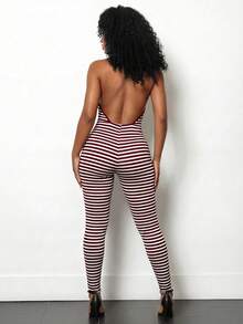SHEIN BamGlam Randig jumpsuit med djup halsringning för kvinnor - Bourgogne - Visa 2