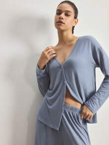 Ocili Minimalist Comfortable Collarless Soft Pajama Set For Women - Dusty Blue - View 5