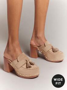 SHUZIA Women's Wide-Fit Slip-On Platform Mules With Rivets Decors - Beige - View 2