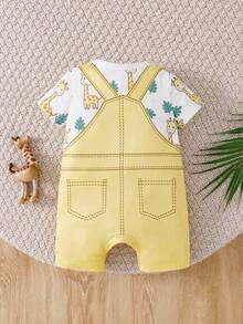 SHEIN Playful Pals 嬰兒新生兒可愛長頸鹿圖案 2合1 柔軟舒適連身衣 中性嬰兒夏季服裝 家庭套裝 棕色與黃色休閒款 - 黃色 - 查看 2