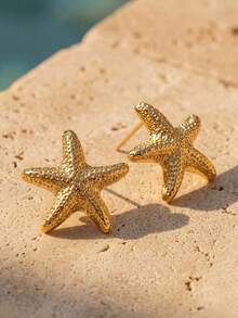 SHEIN Swim 1 Pair Of Stylish, Elegant, And Simple Resin Earrings Beach Accessories,Vacay Vibes Starfish Stud Earrings - Golden Three-dimensional Earrings - View 2
