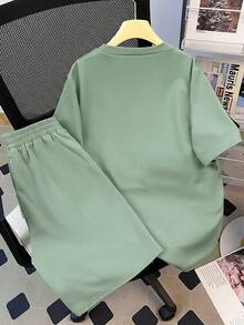 SHEIN 2 pezzi/set Maglietta a maniche corte e pantaloncini casual, versatili e comodi con stampa di lettere di alto valore per ragazzi adolescenti, stile urbano e casual - Menta Verde - Visualizzare 2