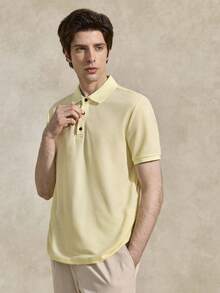 Courvante 男士字母刺繡領口 Polo 衫，條紋短袖黃色，適合工作、高爾夫、網球，極簡商務通勤與男友風 - 黃色 - 查看 7