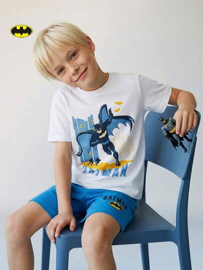 Maija Kids BATMAN X SHEIN Maija Kids 两件套男童休闲卡通图案圆领短袖T恤和短裤，适合夏季穿着