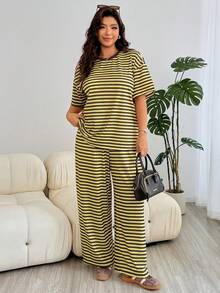 SHEIN EZwear Set Kaos dan Celana Bergaris Longgar Kasual Ukuran Besar - Mocha Brown - View 2