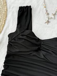 SHEIN 少女春夏嘉年华邮轮度假针织扭结前襟方领修身上衣搭配宽松A字层叠下摆半身裙套装，适合约会、海滩度假等场合。 - 黑色 - 查看 7