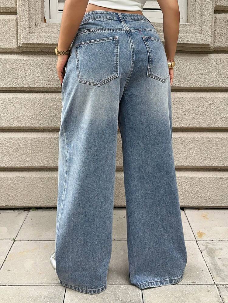 Dazy Plus Plus Size Women's Casual Elegant Gradient Rhinestone Design Loose Straight Leg Jeans, Suitable For All Seasons