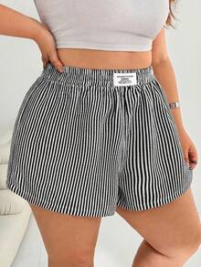 SHEIN EZwear 夏季大码女式休闲腰带扣条纹短裤 - 黑與白 - 查看 3