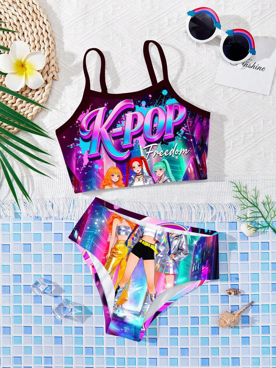 SHEIN Conjunto de traje de baño deportivo con estampado de personaje de dibujos animados y camiseta de tirantes colorida, adecuado para el verano - Multicolor - Ver 1
