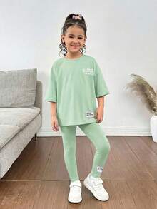 SHEIN 女童 2件組字母印花落肩T恤與長褲，夏季母女套裝休閒穿搭，適合日常與上學 - 綠色 - 查看 3