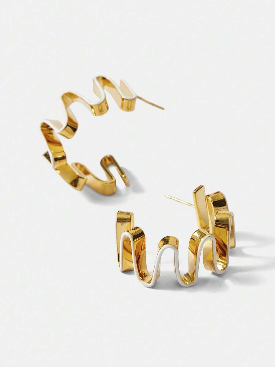 MOTF PREMIUM PRE18K GOLD PLATED LINEAR WAVE METAL SIMPLE TEMPERAMENT EARRINGS - Yellow Gold - View 2