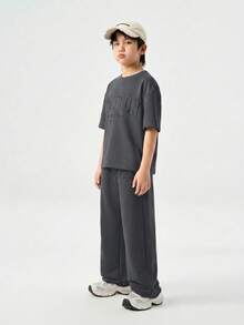 SHEIN 青少年男孩 2件組深灰色夏季套裝，寬鬆圓領短袖T恤與長褲，休閒校園返校兒童服飾 - 彩色 - 查看 6
