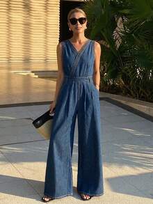 Livesso Bộ jumpsuit denim nữ không tay cổ chữ V thắt eo - Màu xanh lam - Xem 5