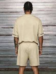 Manfinity Hypemode Bộ đồ thể thao và mặc nhà thường ngày in chữ dành cho nam, gồm 2 món. - Màu Khaki - Xem 5