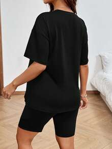 SHEIN Setelan Ibu Hamil 2 Potong Kasual untuk Pemotretan Musim Panas, Kaos Lengan Pendek dan Celana Pendek dengan Motif Huruf - Hitam - View 7