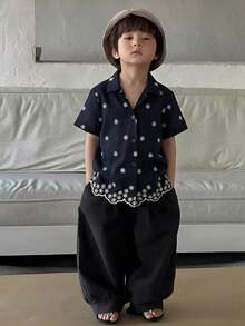 Dazy Kids Áo sơ mi tay ngắn in họa tiết tối giản dành cho bé trai, kiểu dáng thường ngày. - Xanh đậm - Xem 5
