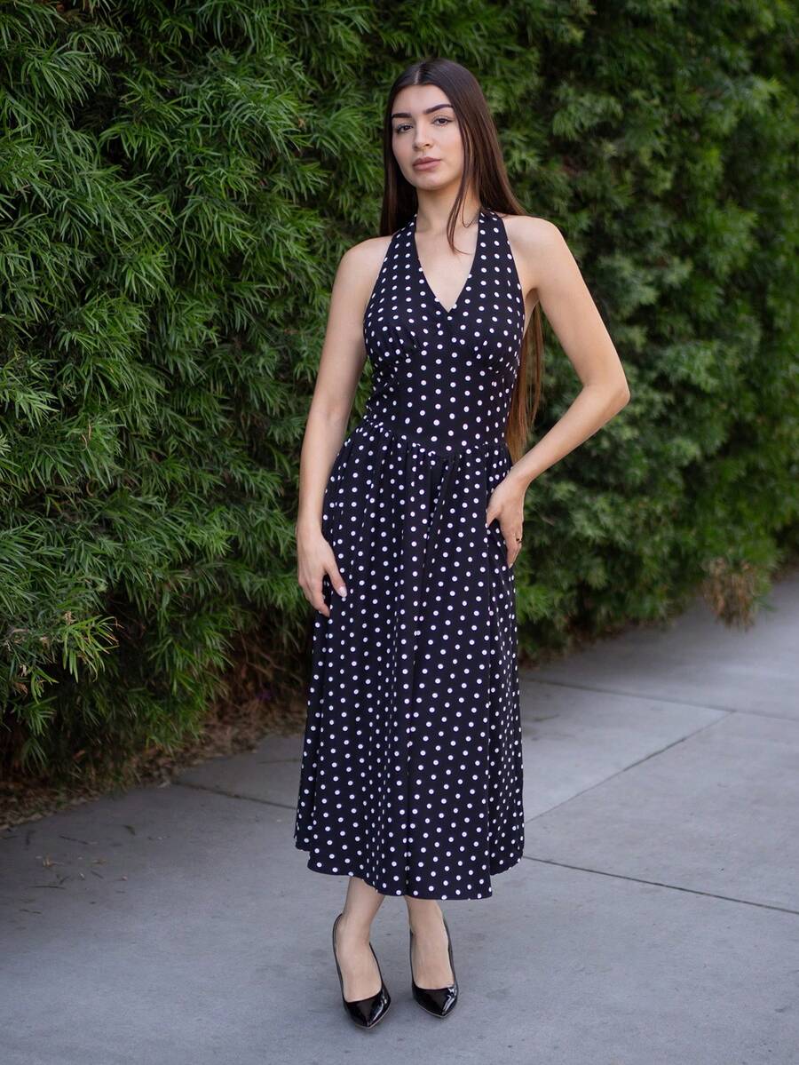 Andrea Bello 夏季優雅波點無背後頸連衣裙 - 黑與白 - 查看 1