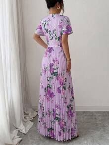 SHEIN Elenzya Đầm chữ A thanh lịch, lãng mạn với họa tiết hoa, xếp ly ở eo và cổ hình trái tim, thích hợp cho tiệc trà và dạo phố. - Nhiều màu - Xem 2