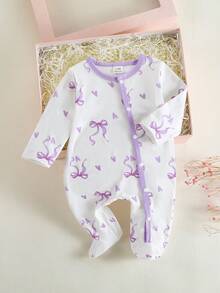 SHEIN Bộ áo liền quần dài tay cổ tròn in nơ dễ thương cho bé gái sơ sinh, chất liệu mềm mại và thoải mái, thích hợp làm trang phục và quà tặng ngày Valentine. - Màu tím hoa cà - Xem 3