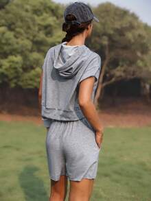 WanderVale 女士数字印花连帽短袖上衣和短裤套装 - 灰色 - 查看 2