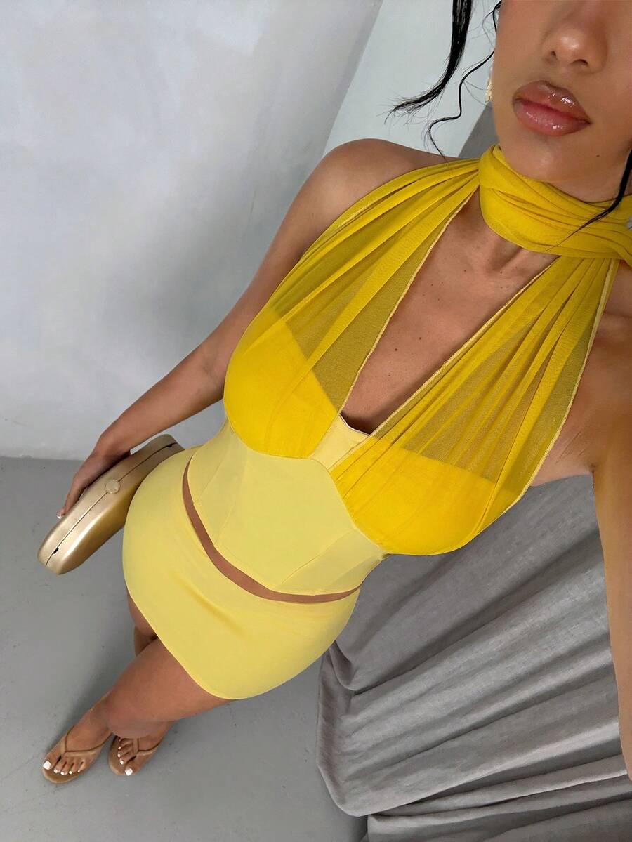 SHEIN Glamour 女士优雅性感夏季海滩度假多巴胺浅黄色露背吊带短款上衣和迷你裙两件套 - 黃色 - 查看 1