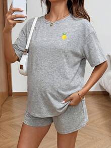 Lyckli 孕妇夏季休闲柠檬刺绣T恤短裤两件套 - 灰色 - 查看 4