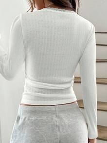 SHEIN PariChic 女士优雅休闲白色罗纹长袖亨利领上衣 – 精致蕾丝边圆领修身T恤，休闲纽扣基础款衬衫，柔软弹力面料，适合春夏休闲穿着，百搭叠穿，是办公室和周末穿搭的理想之选。 - 白色 - 查看 2