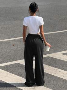 SHEIN EZwear 女士纯色圆领短袖上衣和裤子休闲两件套 - 黑與白 - 查看 2