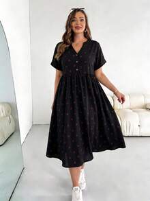 SHEIN Essnce Đầm nữ cỡ lớn kiểu dáng thường ngày mùa hè, họa tiết quả anh đào in toàn thân, cổ chữ V, có túi, thắt eo. - màu đen - Xem 5