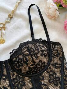 Soleia 女士度假风蓝白花卉印花蕾丝边塑形吊带背心，适合派对、情人节、约会、下午茶、海滩游轮、嘉年华、春夏假期等场合。 - 黑色 - 查看 5