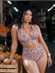 Swim Mod Conjunto de 2 piezas de traje de baño casual de talla grande 2026 con estampado aleatorio y cintura alta fruncida - Multicolor - Ver 3
