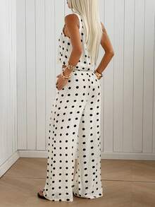 SHEIN EZwear 白色背景黑色波点女士圆领背心和裤子休闲度假套装 - 白色 - 查看 2