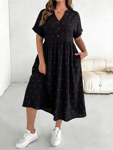 SHEIN Essnce Đầm nữ cỡ lớn kiểu dáng thường ngày mùa hè, họa tiết quả anh đào in toàn thân, cổ chữ V, có túi, thắt eo. - màu đen - Xem 4