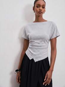 ATUI Studio 夏季新款灰色华夫格圆领短袖T恤，侧边褶裥和不规则下摆设计，通勤休闲皆宜，百搭显瘦。 - 灰色 - 查看 2