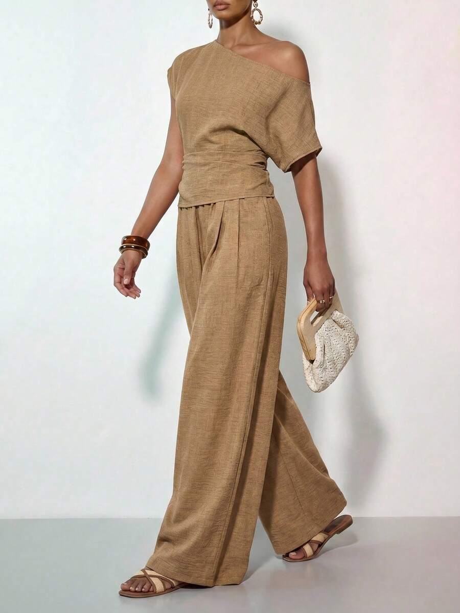 Zivah Neuer eleganter Sommer Khaki Leinen Schulterfreie Rüschen Bluse + Weite Bein Lang Hose Damen Zweiteiler. Perfekt für den täglichen Gebrauch, Einkaufen, Reisen, Urlaub, Pendeln, Brunch, Dates, Flughafen Outfits, Festivals, Musikfestivals, Konzerte, Western, Nomadisch, Schulanfang, Nachmittagstee.